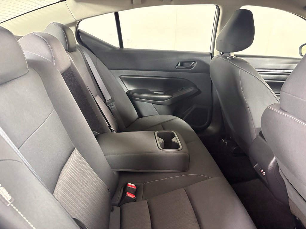 Used 2024 Nissan Altima 2.5 SV FWD image 17
