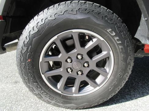 Used 2018 Jeep Wrangler Unlimited Sport S AWD/4WD image 8