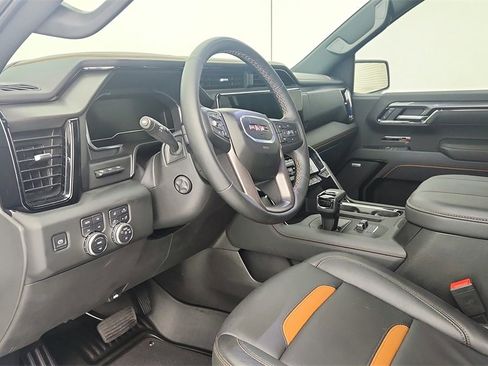 Used 2025 GMC Sierra 1500 AT4 w/ AT4 Premium Package image 14