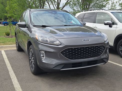 Used 2022 Ford Escape SEL FWD image 4