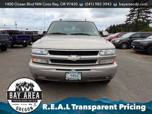Used 2005 Chevrolet Suburban LT w/ Preferred Equipment Group RWD image 2