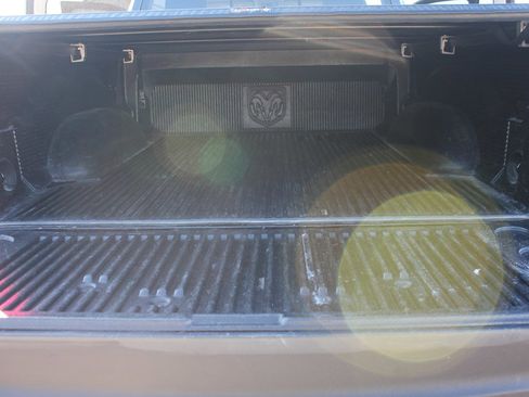 Used 2018 RAM 1500 Classic SLT image 46