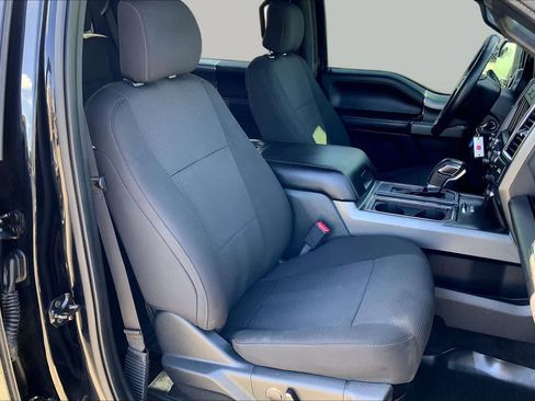 Used 2017 Ford F150 XLT w/ Equipment Group 302A Luxury AWD/4WD image 9