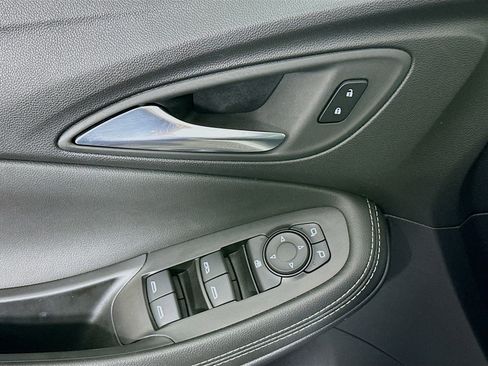 Used 2025 Buick Encore GX Preferred image 15