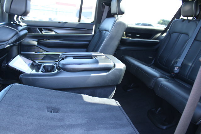 Used 2024 Jeep Grand Wagoneer L Series II w/ Quick Order Packagew 28T AWD/4WD image 52