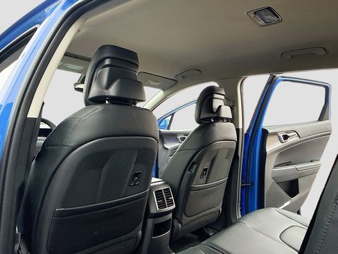 New 2026 Kia Sportage EX image 6