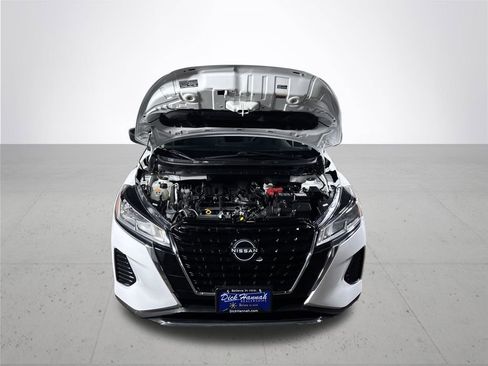 Used 2024 Nissan Kicks S image 21