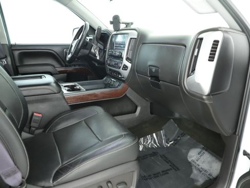 Used 2017 GMC Sierra 1500 SLT w/ SLT Premium Package AWD/4WD image 13