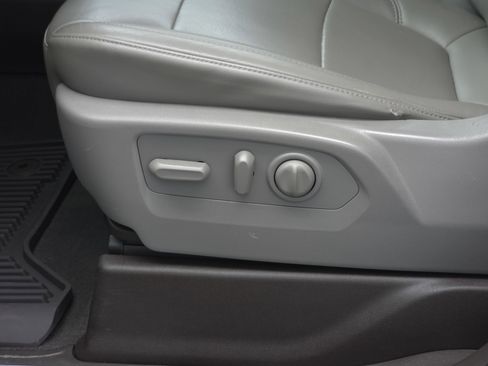 Used 2020 GMC Sierra 1500 SLT w/ SLT Premium Plus Package image 11