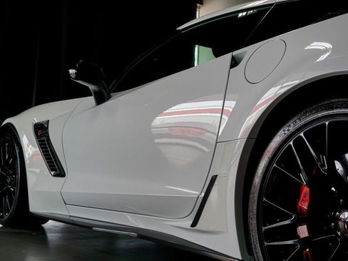 Used 2017 Chevrolet Corvette Z06 w/ Z07 Performance Package image 72
