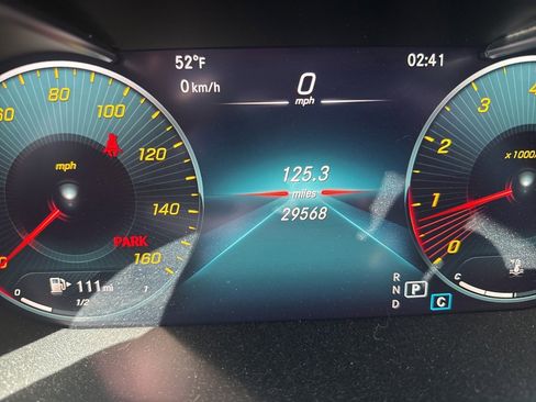 Used 2021 Mercedes-Benz GLC 300 image 11