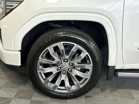 Used 2024 GMC Sierra 1500 Denali w/ Denali Reserve Package AWD/4WD image 12