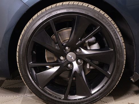 Used 2023 Genesis G70 2.0T w/ Sport Prestige Package image 25