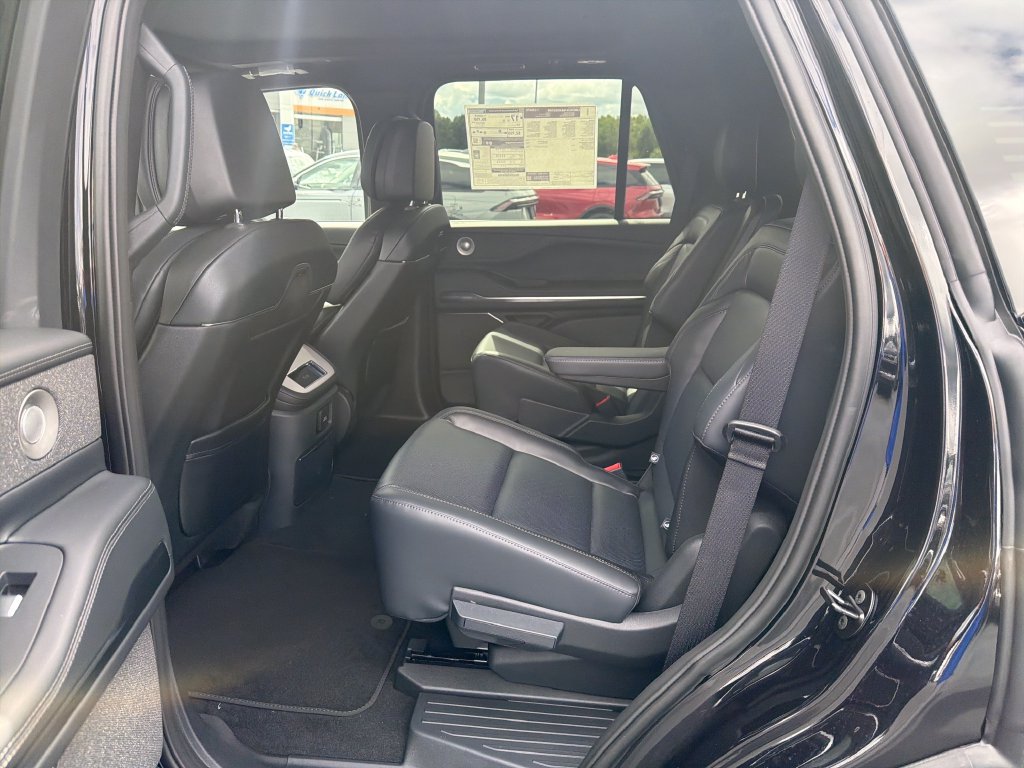 New 2027 Lincoln Navigator Reserve w/ Jet Appearance Package AWD/4WD image 14