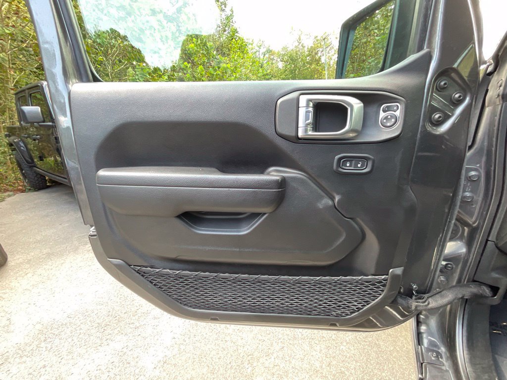 Used 2022 Jeep Gladiator Sport AWD/4WD image 8