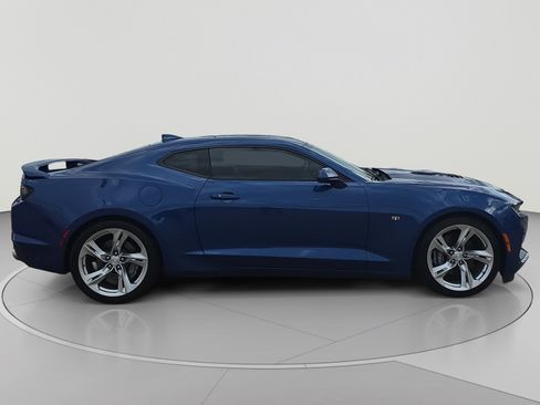 Used 2022 Chevrolet Camaro LT RWD image 6