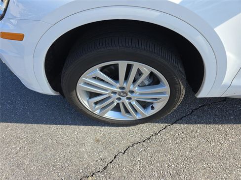 Used 2018 Audi Q5 Prestige image 12