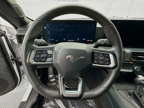 Used 2024 Ford Mustang Coupe image 11