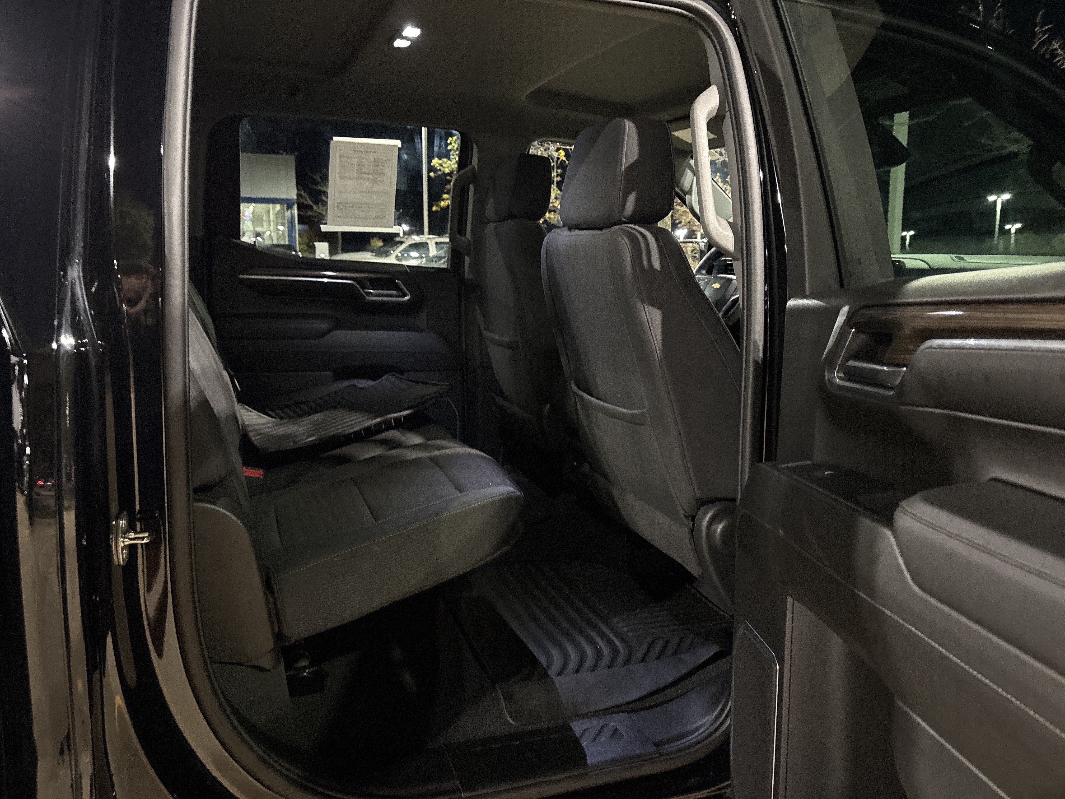 Used 2024 Chevrolet Silverado 1500 LT AWD/4WD image 14