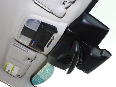 Certified 2025 Subaru Crosstrek 2.5i Limited w/ Crosstrek Mirror Package image 17