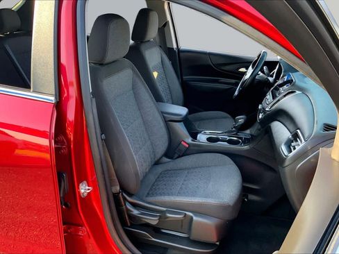 Used 2023 Chevrolet Equinox LT FWD image 9