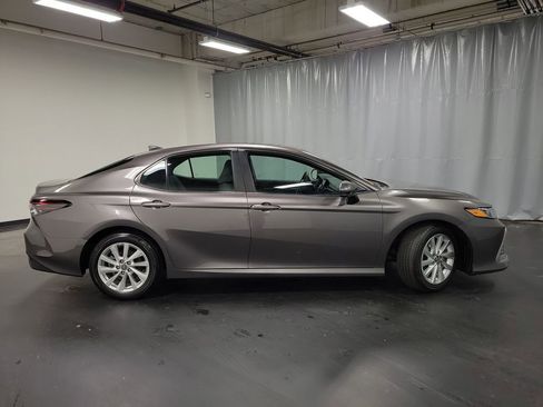 Used 2023 Toyota Camry LE image 9