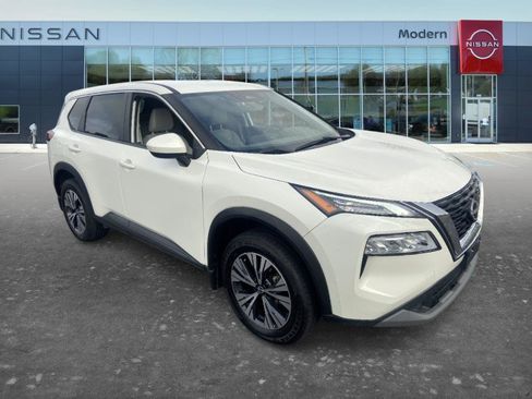 Certified 2023 Nissan Rogue SV AWD/4WD image 3