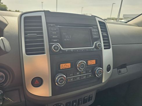 Used 2016 Nissan Frontier SV w/ SV Value Truck Package AWD/4WD image 24