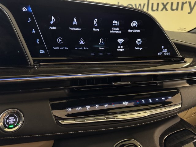 Used 2023 Cadillac Escalade Premium Luxury AWD/4WD image 14
