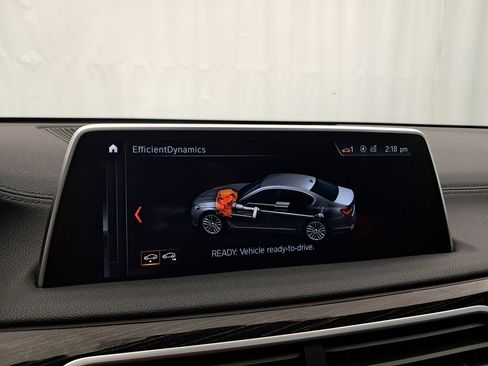 Used 2019 BMW 750i xDrive w/ M Sport Package image 30