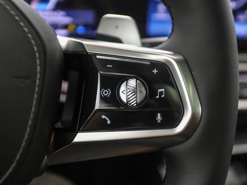 Used 2026 BMW 750e xDrive image 11