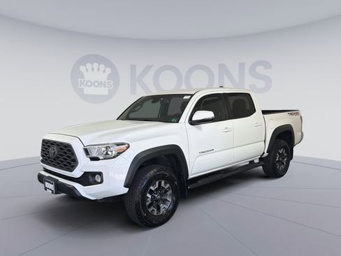 Used 2020 Toyota Tacoma TRD Off-Road image 1