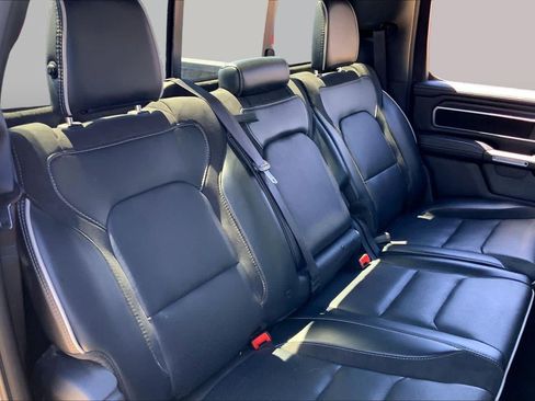 Used 2025 RAM 1500 Laramie AWD/4WD image 20