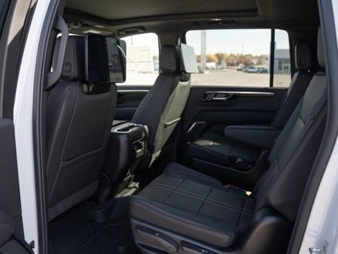 New 2026 Chevrolet Suburban High Country image 43