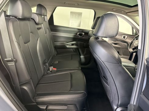 Used 2021 Kia Sorento S w/ Panoramic Sunroof Package AWD/4WD image 30