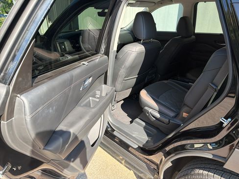 Used 2026 Nissan Pathfinder Platinum AWD/4WD image 17