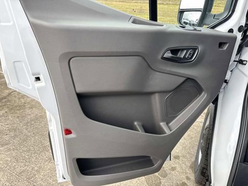 New 2026 Ford Transit 250 148 Medium Roof RWD image 23