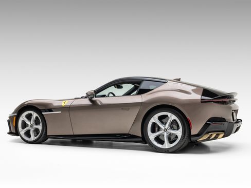 Certified 2025 Ferrari 12Cilindri image 10