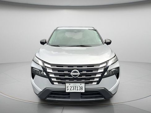 Used 2024 Nissan Rogue S AWD/4WD image 2