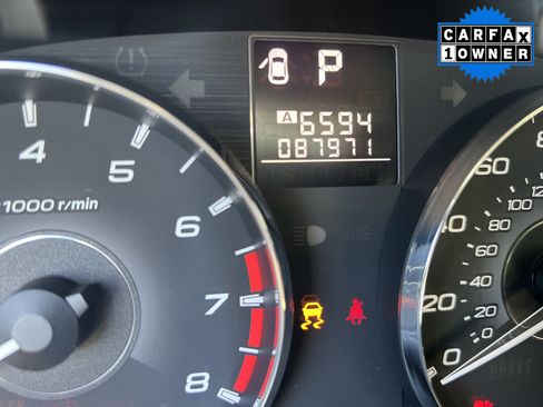 Used 2012 Subaru Outback 3.6R Limited w/ Moonroof Pkg AWD/4WD image 6