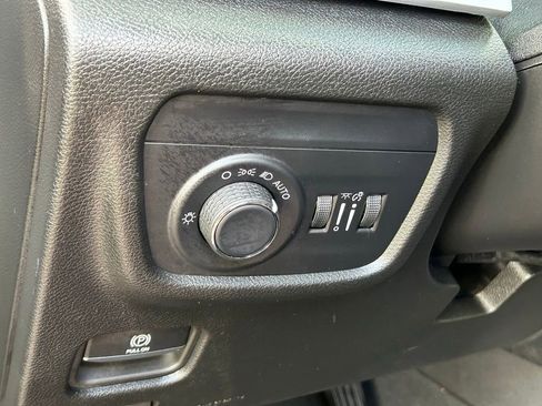 Certified 2024 Jeep Grand Cherokee Altitude image 48