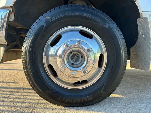 Used 2010 Ford F350 Lariat image 24