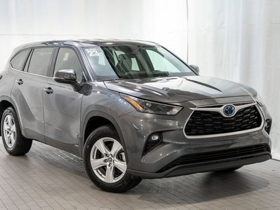Used 2023 Toyota Highlander LE