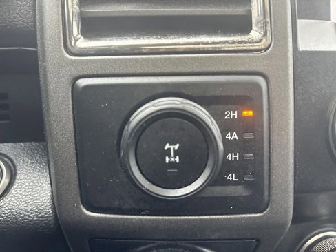 Used 2019 Ford F150 Raptor w/ Equipment Group 802A Luxury image 23