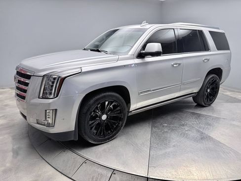 Used 2019 Cadillac Escalade Premium Luxury AWD/4WD image 1