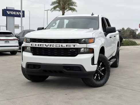 Used 2021 Chevrolet Silverado 1500 Custom RWD image 3
