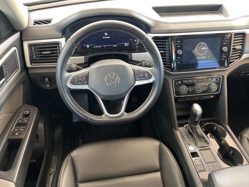 Certified 2023 Volkswagen Atlas SE image 14