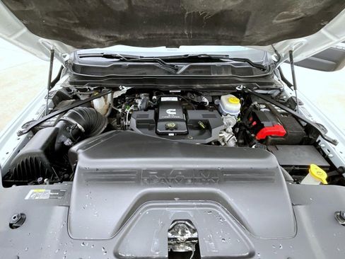 Used 2024 RAM 2500 Big Horn image 25
