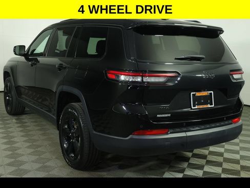 Used 2023 Jeep Grand Cherokee L Laredo AWD/4WD image 5