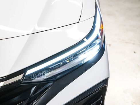 Used 2025 Hyundai Elantra SEL image 7